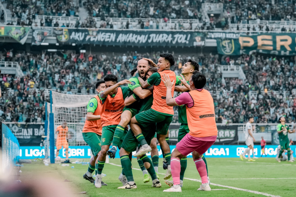 Persebaya Tumbangkan Persija 2-1, Bajul Ijo Puncaki Klasemen Sementara Liga 1